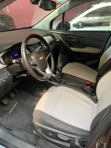 Imagen 6 de 9 de Chevrolet Tracker 2017 1.8 Ltz