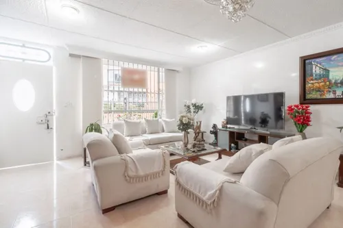 Casa En Venta En Quinta Paredes. Cod V8413