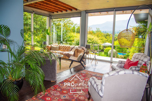 Casa En Venta De 4 Dorm. En Las Condes