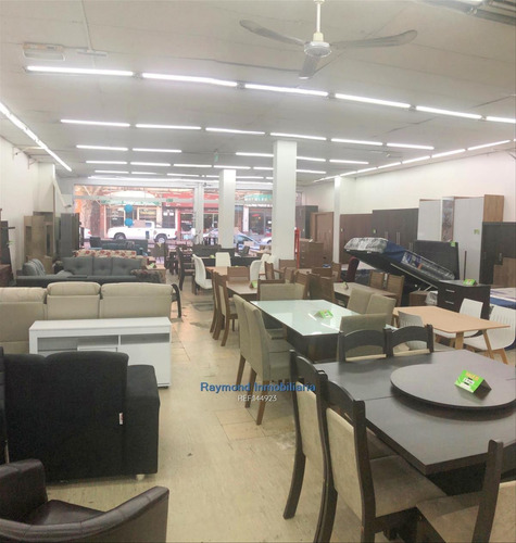 Local Comercial De 646 M2 En Villa Muñoz