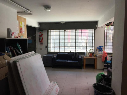 Imagen 13 de 17 de Edificio | Venezuela 1302