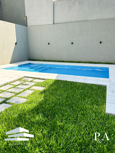 Departamento Con Jardín, Monte Grande - Venta