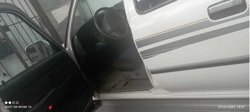 Imagen 10 de 17 de Toyota Hilux 2001 3.0 D/cab 4x4 D Sr
