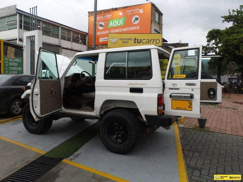 Imagen 13 de 21 de Toyota Land Cruiser Campero