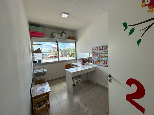 Oficina En Venta Con Renta - Edificio Polo I