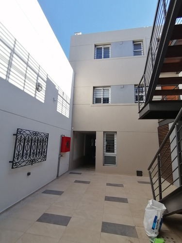 Alquilo Hermoso Apartamento En Cordón Sur 