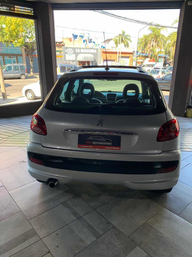 Peugeot 207 2011 1.6 Xt