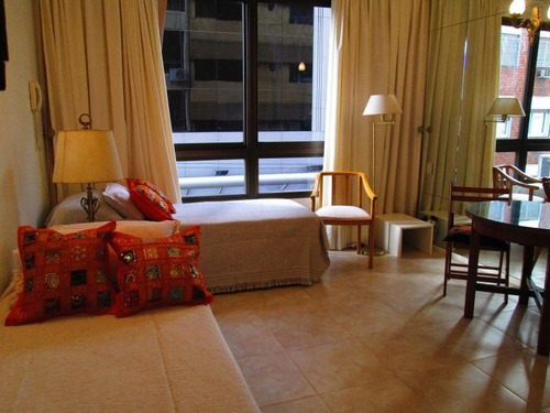 1 Ambiente | Paraguay Al 900