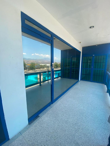 Alquiler Oficina / Intercomunal Maracay / Turmero / Pa7161