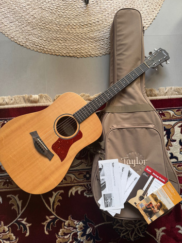 Violão Taylor Big Baby Bege (Usado)