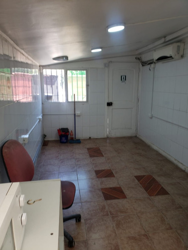 Local Con Excelente Ubicacion A 2 Cuadras De Plaza Maipu