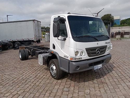 Mb Accelo 1016 4x2 Chassi 6.30 Mts