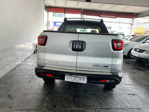Imagem 5 de 17 de Fiat Toro 1.8 16v Evo Flex Freedom At6
