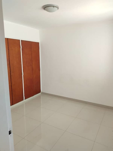 Imagen 4 de 8 de Apartemento En Venta