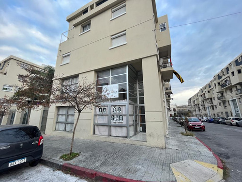 Gran Esquina, Palermo Sur, 80 M2, Doble Altura.