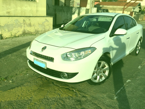 Imagem 1 de 13 de Renault Fluence