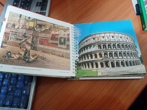 Libros Sobre Roma Con Imágenes Superpuestas