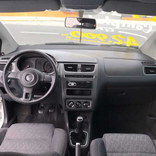 Imagem 8 de 10 de Volkswagen Fox 1.6 Gii 2014