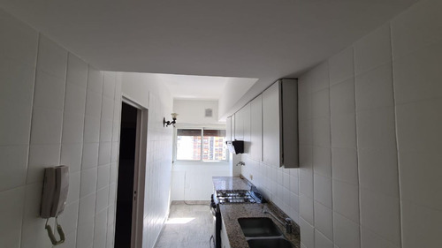 Piso 3 Ambientes Con Dependencia