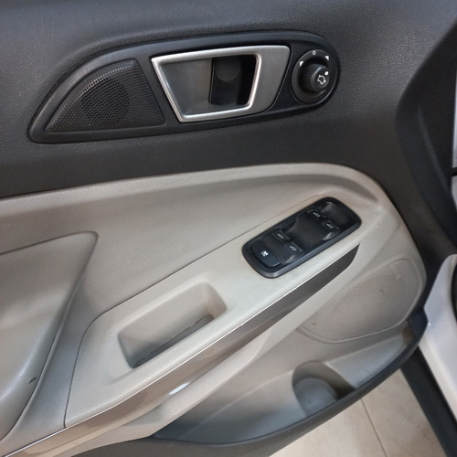 Imagen 15 de 20 de Ford Ecosport Titanium 2,0l At C/gnc