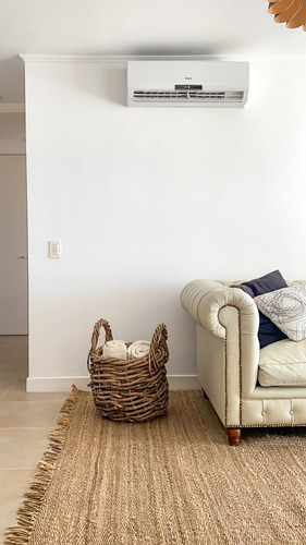 Imagen 4 de 10 de Planta Baja Con Jardín, Vista Al Mar, Punta Ballena (ref: Lij-4840)
