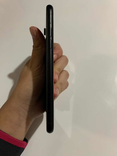 Imagem 1 de 5 de iPhone XR Semi Novo