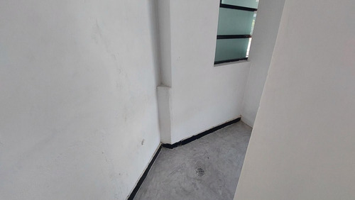 Excelente Local Comercial En Prolongaciòn De Paseo De Montejo