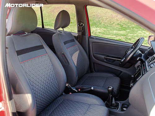 Imagen 10 de 25 de Volkswagen Crossfox Highline Extra Full | Permuta / Financia