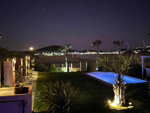 Alquilo Piriapolis Lindos Aptos De 1 Y 2 Dormitorios Sobre La Arena Rodeado De Palmeras Piscina Cerrada 38 Grados Psicina Exterior Sala De Juegos Un Lugar Unico Sobre La Playa En Piriapolis