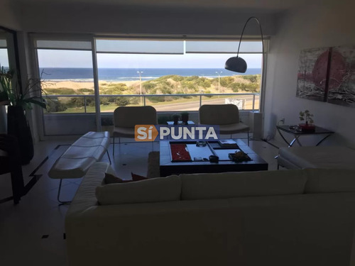 Penthouse En Playa Brava En Alquiler