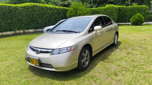 Honda Civic 1.8 Ex 4 p
