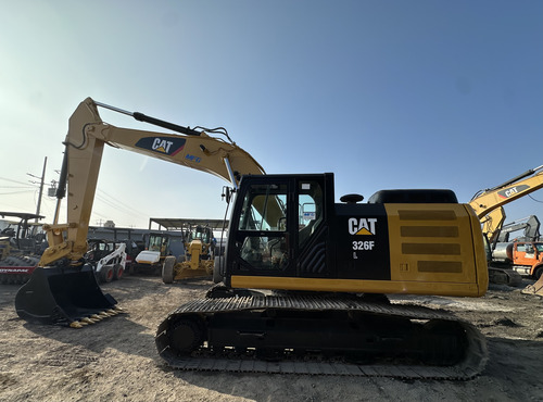 Excavadora Caterpillar 326fl