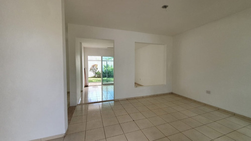 Imagen 12 de 24 de Casa Cerca De Bancarios Excelente Ubicación