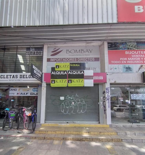 Local -arenal Grande Y Martín García, 4m De Frente, 70mts2 30mts2 De Entrepiso !!