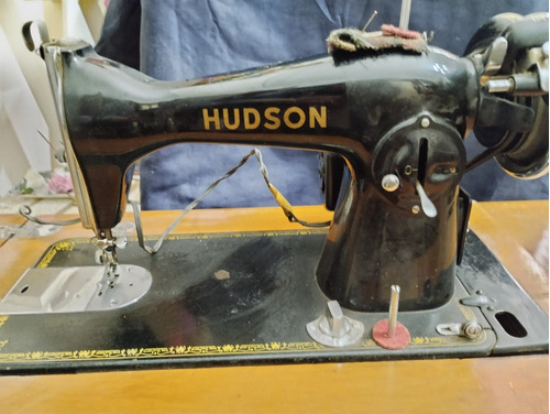 Maquina De Coser Hudson Antigua