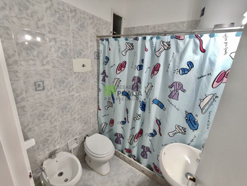 Imagen 9 de 15 de Venta Con Renta Incluída