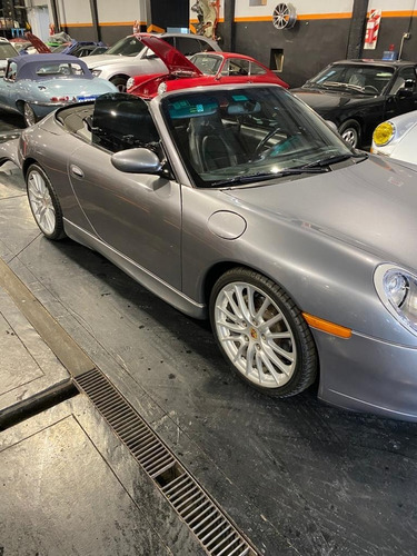 Porsche 911 Carrera 4