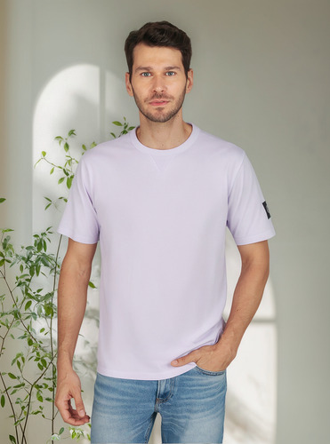 Polera Badge Regular Lila Calvin Klein