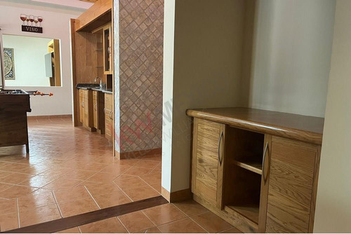 Espectacular Casa En Venta En San Isidro, Con Un Enorme Jardin Y Alberca.