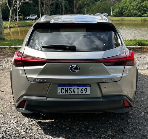 Lexus UX 2.0 Dynamic Aut. 5p Hibrido