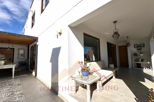 Casa Completamente Remodelada Amplia Y Cómoda En San Joaquín
