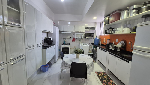 Apartamento 2/4 Com Suíte E Sacada