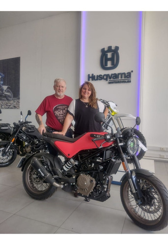 Husqvarna Svartpilen Vitpilen Color