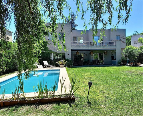 Venta Casa 5 Ambientes Con Piscina En Santa Teresa Villanueva Tigre