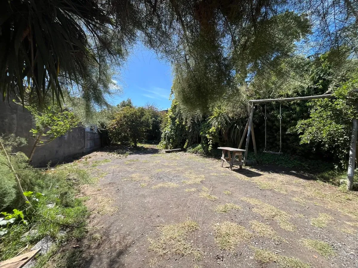Imagen 1 de 4 de Casa Amplia, En Gran Terreno. Colón 9.000