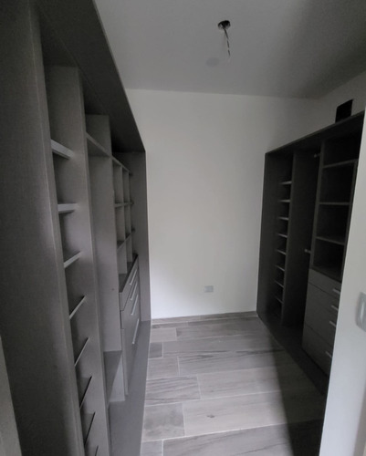 Imagen 6 de 24 de Cañuelas Chico, Duplex En Venta De 3 Dormitorios Con Escritorio, Cochera Doble