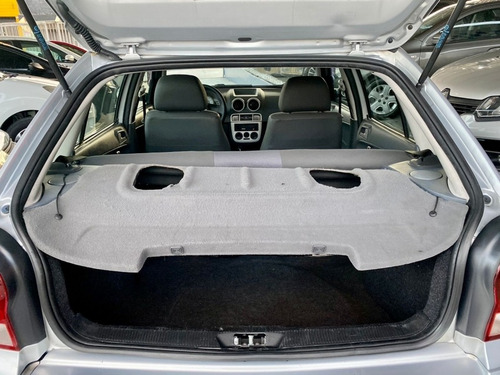 Imagem 10 de 11 de Volkswagen Gol 1.0 Flex