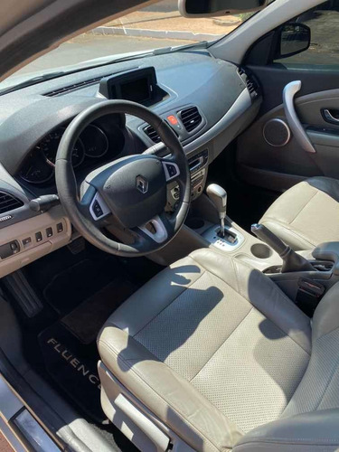 Renault Fluence 2011 2.0 Privilège X-tronic Hi-flex 4p