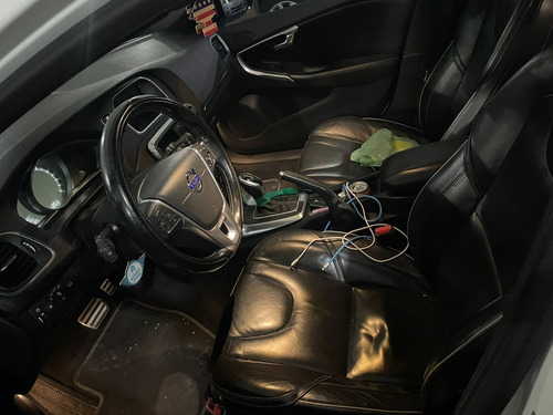 Volvo V40 2.0 T5 R-design Drive-e 5p