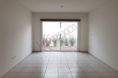 Imagen 11 de 25 de Casa De 4 Recamaras Con 4 Baños Completos Muy Amplia $12,000